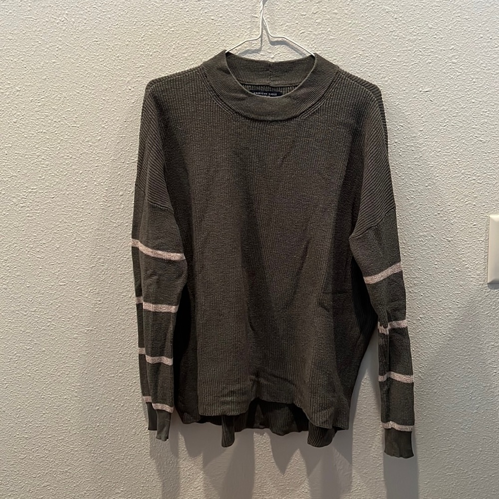 American Eagle women’s green sweater size medium
